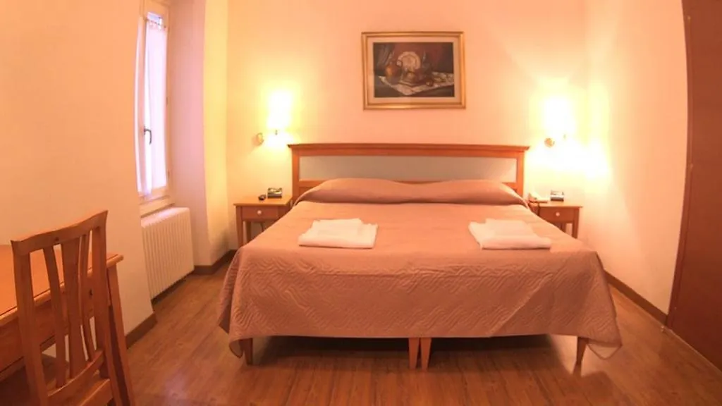 Hotel Ristorante La Grotta Castiglione Delle Stiviere